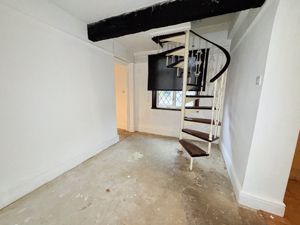 Photo 6- click for photo gallery